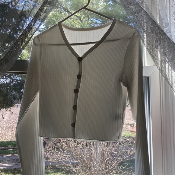 White Ribbed Shirt with Buttons - Picture 5 of 6